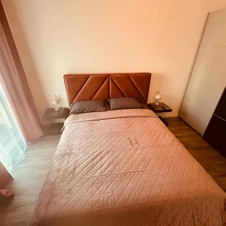 2 * Крайова